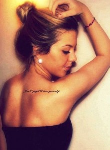 Tatuagens Escritas Delicadas