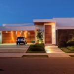 Fachadas de Casas com Garagem