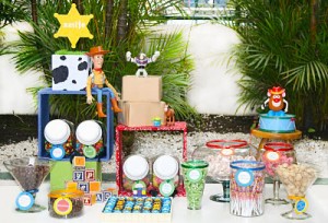 fotos modelos de decoração toy story aniversário