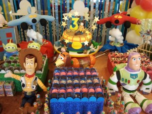 modelos de decoração toy story aniversário