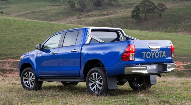 traseira-da-nova-hilux-2017