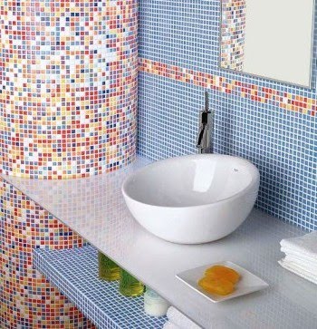 banheiros coloridos cubas