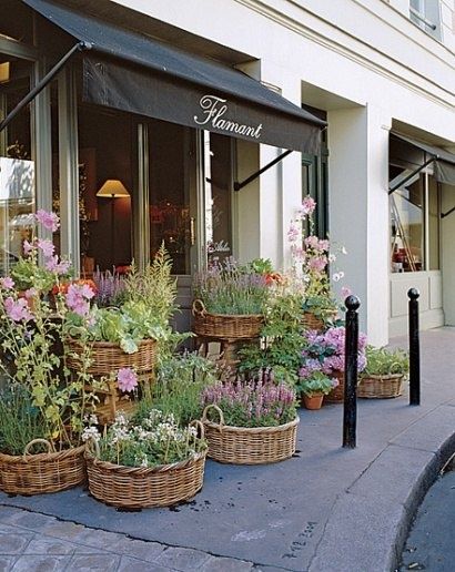 fachadas pequena para lojas com flores